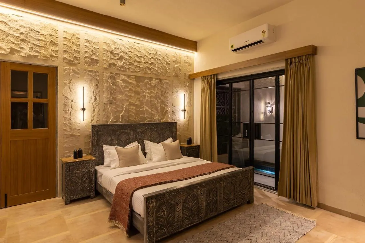 Saffronstays Moringa Valley - Cidar Villa Udaipur India